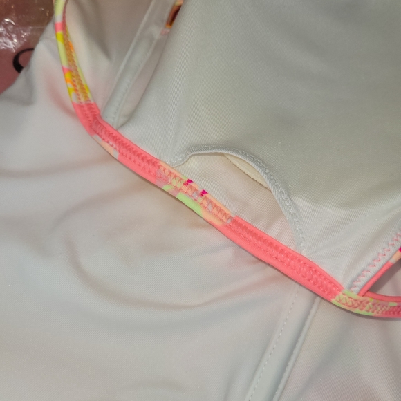 PINK VS MEDIUM NEW MEDIUM Removable Cups 2 Piece Flowerd Black SWIM SUIT - Picture 9 of 11